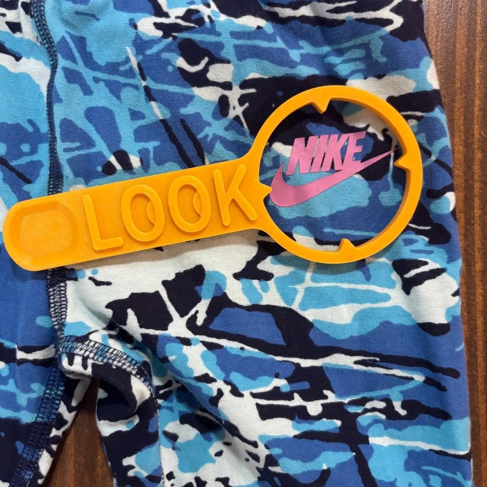 Nike Girls Blue Abstract Camo Print Capri Leggings Pink Logo Size 6X L 6-7 Years